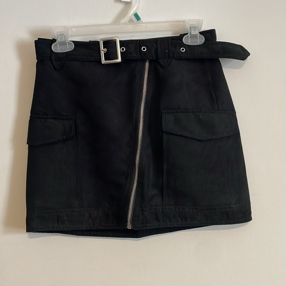 NWT Edgy Cargo Mini Skirt 4 Black Zipper Contemporary Minimalist grunge Divided - Picture 3 of 15